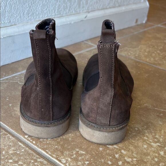 Steve Madden Brown Suede Chelsea Boots - Picture 5 of 9